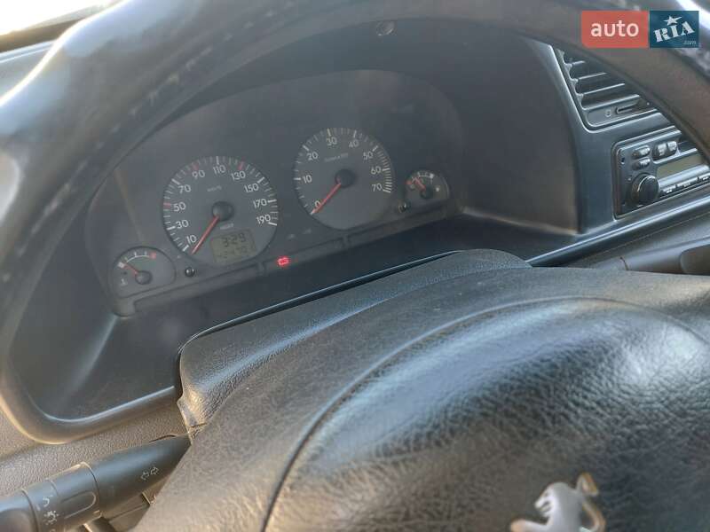 Вантажний фургон Peugeot Partner 2002 в Харкові