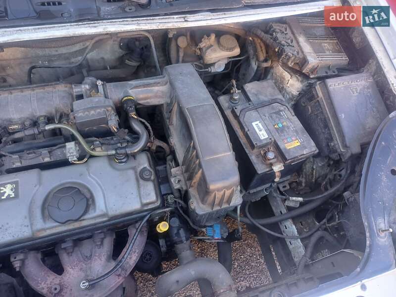 Мінівен Peugeot Partner 2005 в Львові фото 20 Мінівен Peugeot Partner 2005 в Львові