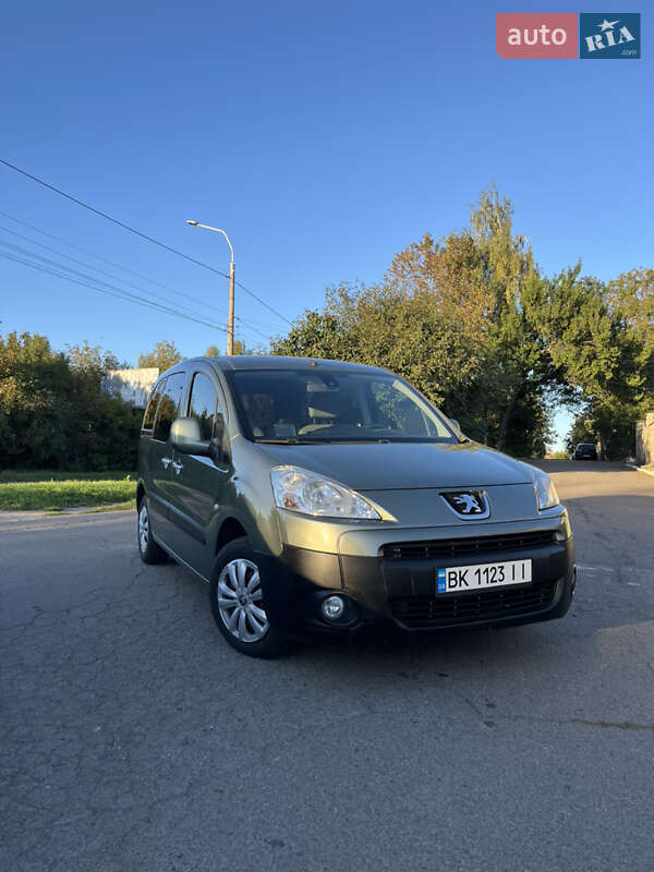 Минивэн Peugeot Partner 2011 в Ровно