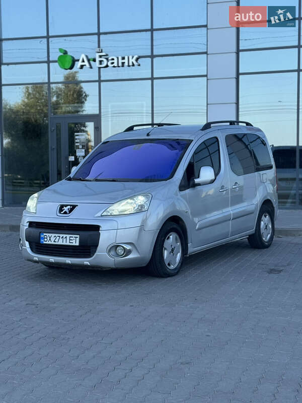Минивэн Peugeot Partner 2010 в Хмельницком
