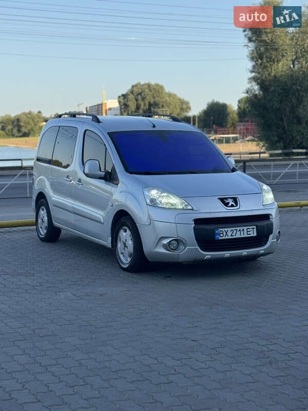 Минивэн Peugeot Partner 2010 в Хмельницком