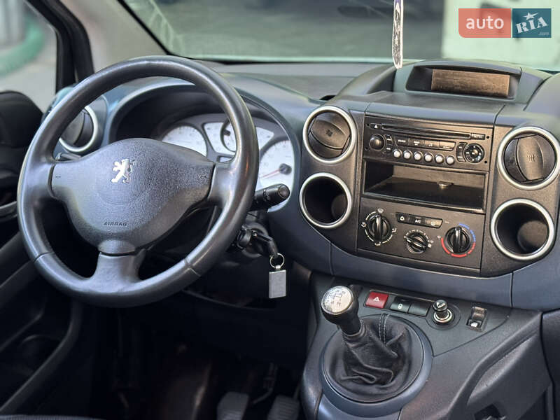 Минивэн Peugeot Partner 2010 в Хмельницком