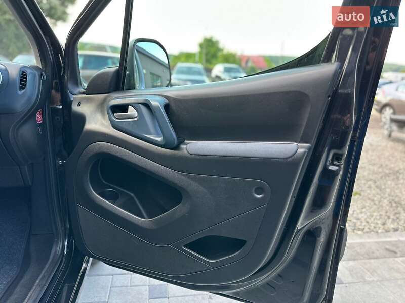 Минивэн Peugeot Partner 2011 в Ивано-Франковске