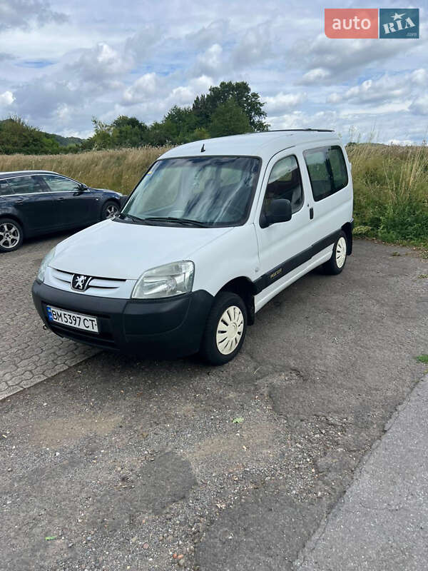 Вантажний фургон Peugeot Partner 2007 в Овручі