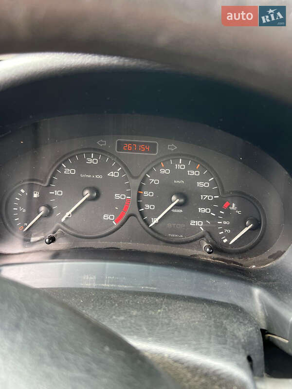 Вантажний фургон Peugeot Partner 2007 в Овручі