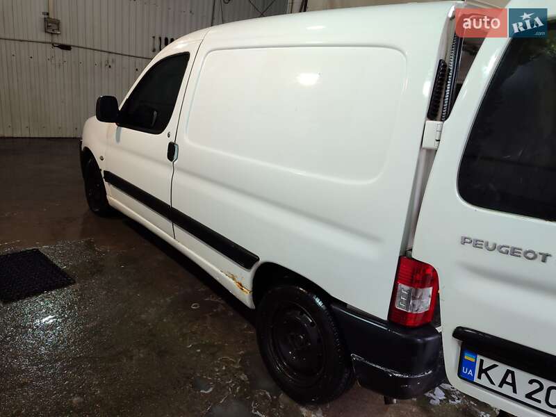 Вантажний фургон Peugeot Partner 2002 в Києві