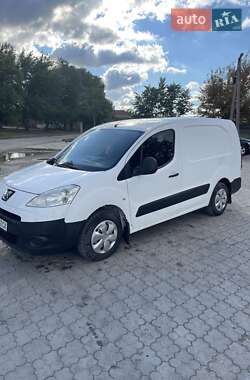 Грузовой фургон Peugeot Partner 2011 в  фото 4 Грузовой фургон Peugeot Partner 2011 в