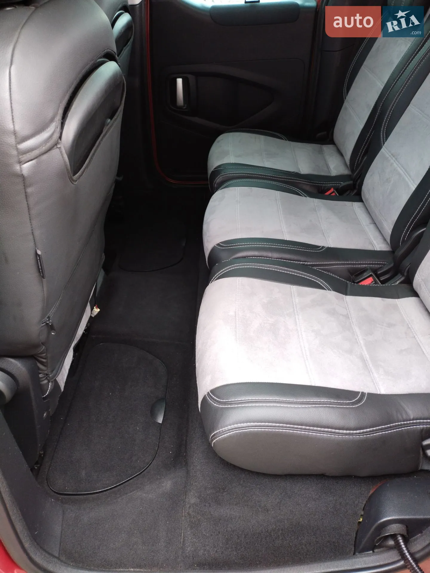 2010 Peugeot Partner - мініатюра 20