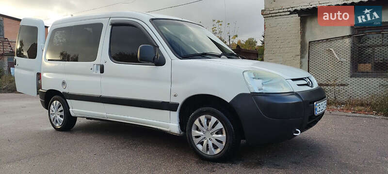 Мінівен Peugeot Partner 2006 в Борзні фото 2 Мінівен Peugeot Partner 2006 в Борзні