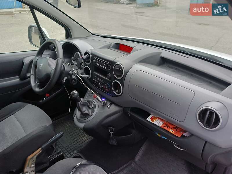 Минивэн Peugeot Partner 2017 в Киеве