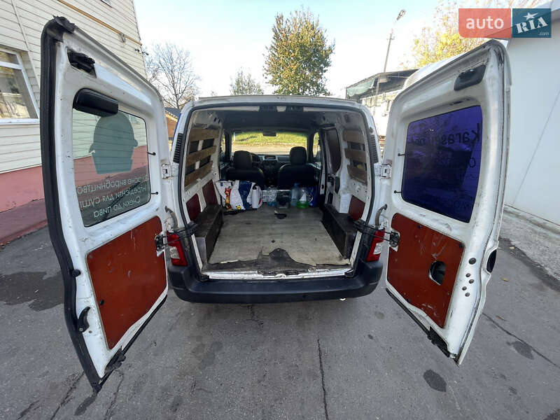 Грузовой фургон Peugeot Partner 2003 в Виннице