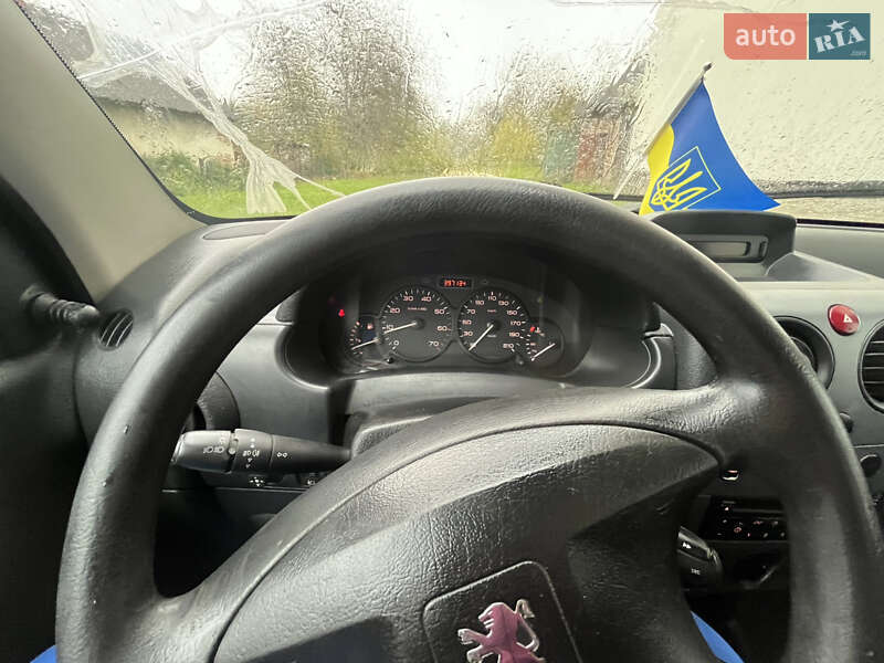 Минивэн Peugeot Partner 2006 в Подкамне фото 7 Минивэн Peugeot Partner 2006 в Подкамне