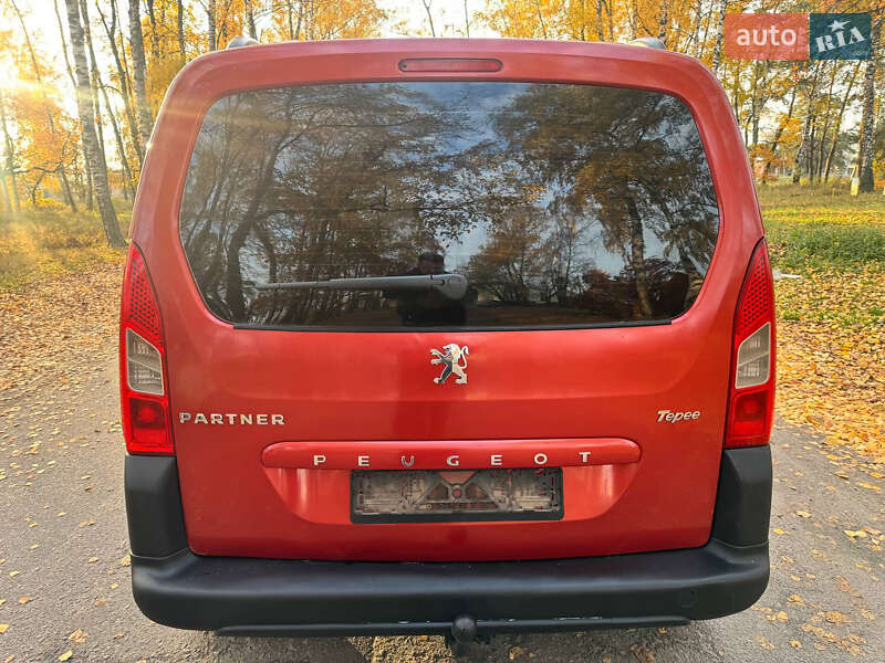 Мінівен Peugeot Partner 2010 в Охтирці