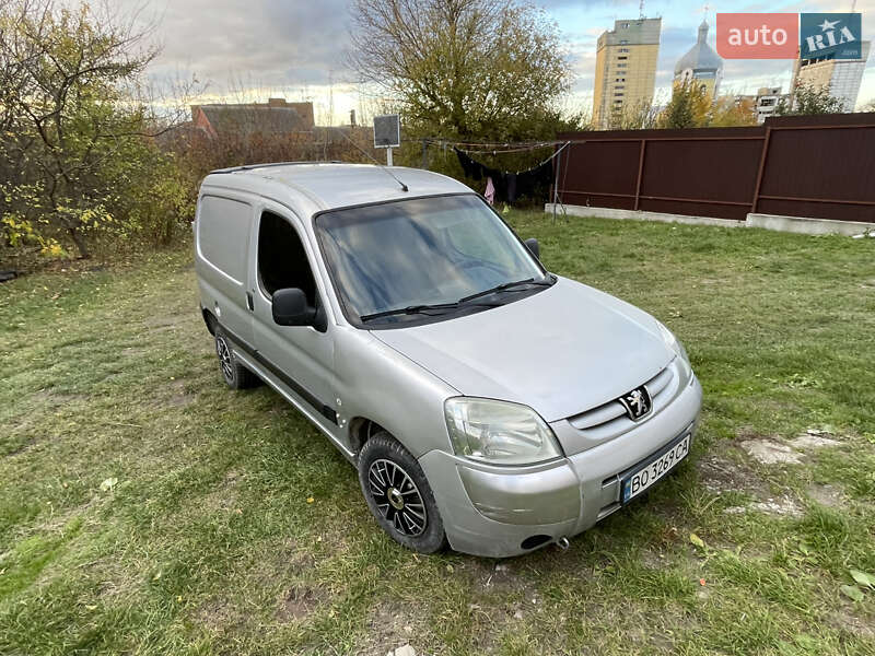Грузовой фургон Peugeot Partner 2003 в Тернополе фото 9 Грузовой фургон Peugeot Partner 2003 в Тернополе