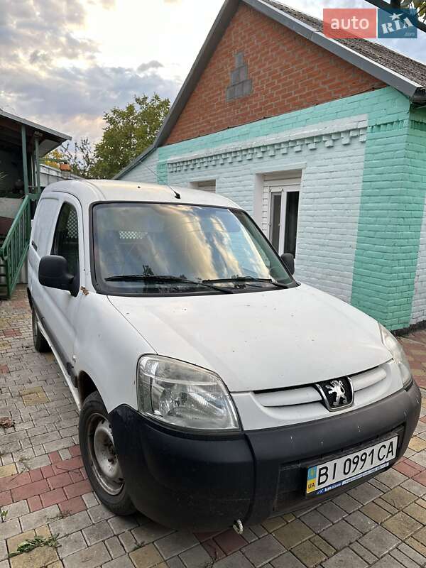Вантажний фургон Peugeot Partner 2010 в Карлівці фото 2 Вантажний фургон Peugeot Partner 2010 в Карлівці