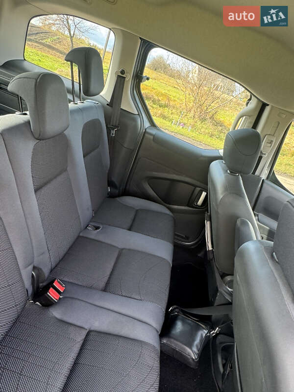 Мінівен Peugeot Partner 2011 в Калуші