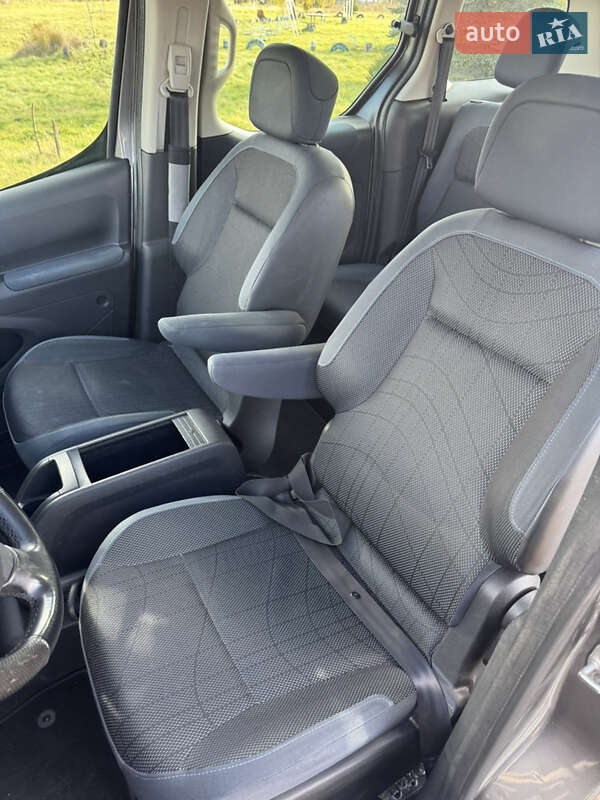 Мінівен Peugeot Partner 2011 в Калуші