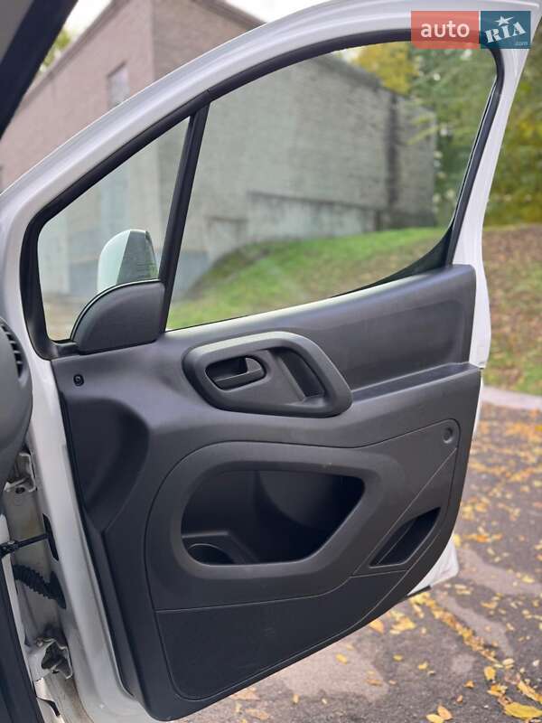 Минивэн Peugeot Partner 2017 в Каменском