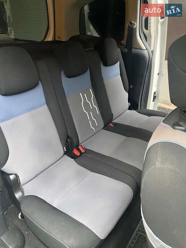 Минивэн Peugeot Partner 2013 в Кривом Роге