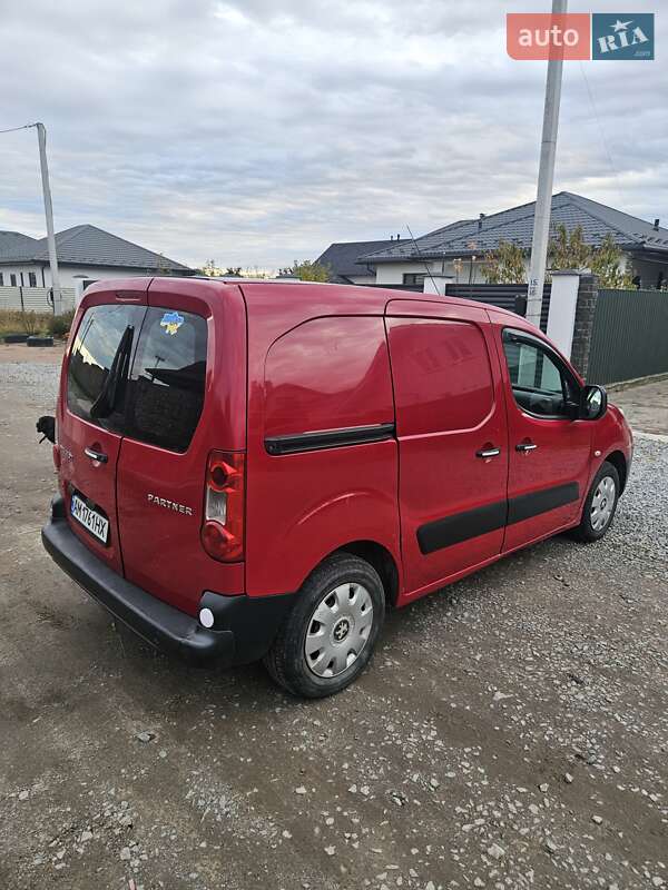 Грузовой фургон Peugeot Partner 2010 в Житомире