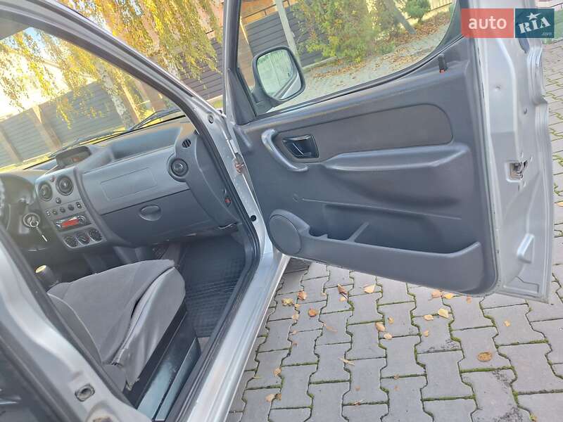 Мінівен Peugeot Partner 2007 в Чернівцях фото 20 Мінівен Peugeot Partner 2007 в Чернівцях