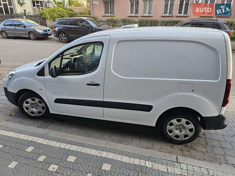 Грузовой фургон Peugeot Partner 2014 в Ужгороде