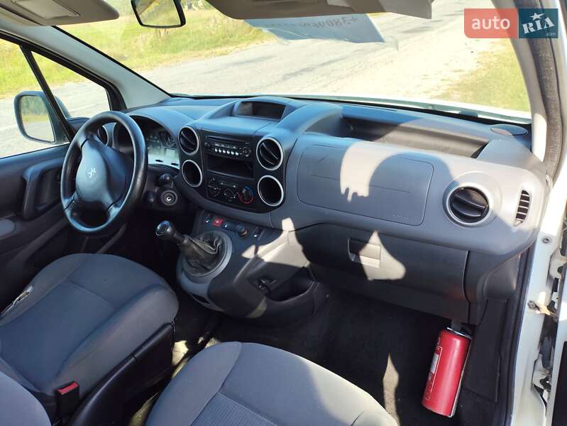 Минивэн Peugeot Partner 2012 в Барановке фото 10 Минивэн Peugeot Partner 2012 в Барановке