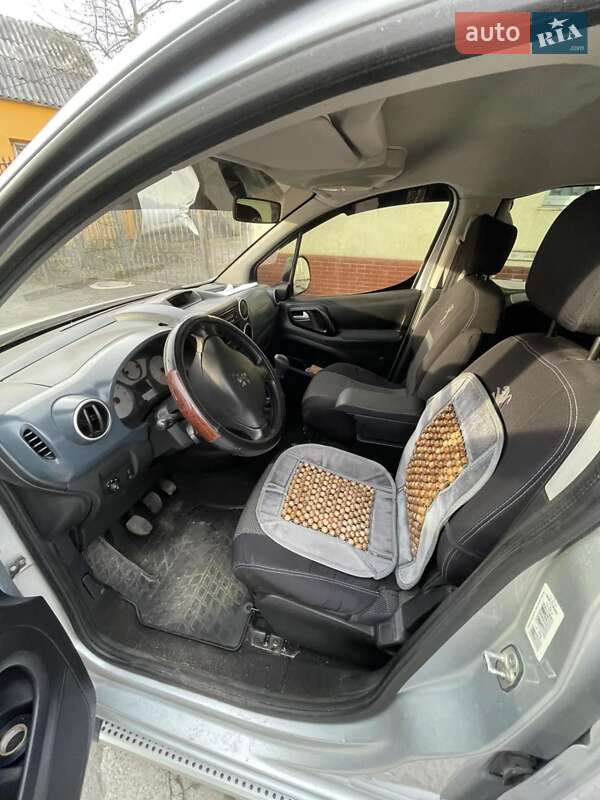Минивэн Peugeot Partner 2009 в Ровно фото 2 Минивэн Peugeot Partner 2009 в Ровно