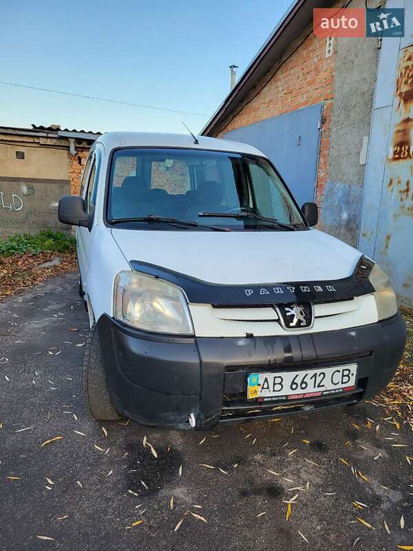 Вантажопасажирський фургон Peugeot Partner 2008 в Вінниці