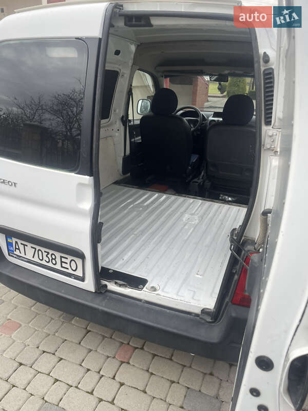 Грузопассажирский фургон Peugeot Partner 2008 в Ланчине