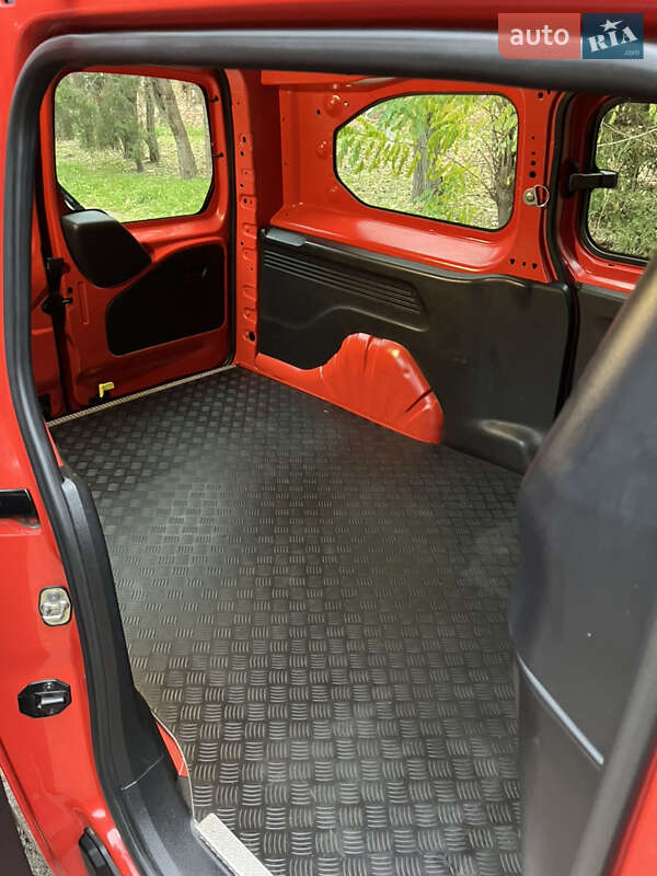 Грузовой фургон Peugeot Partner 2019 в Луцке фото 29 Грузовой фургон Peugeot Partner 2019 в Луцке