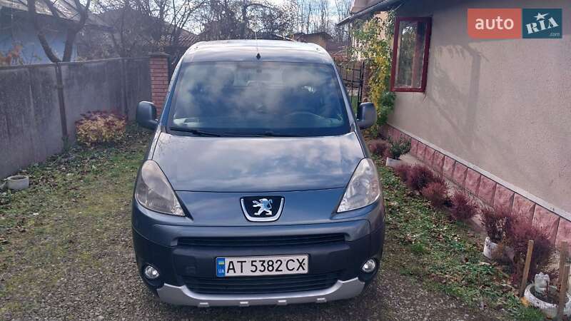 Минивэн Peugeot Partner 2010 в Ивано-Франковске