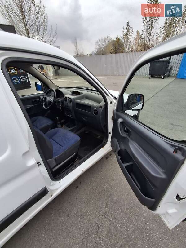 Грузовой фургон Peugeot Partner 2008 в Киеве