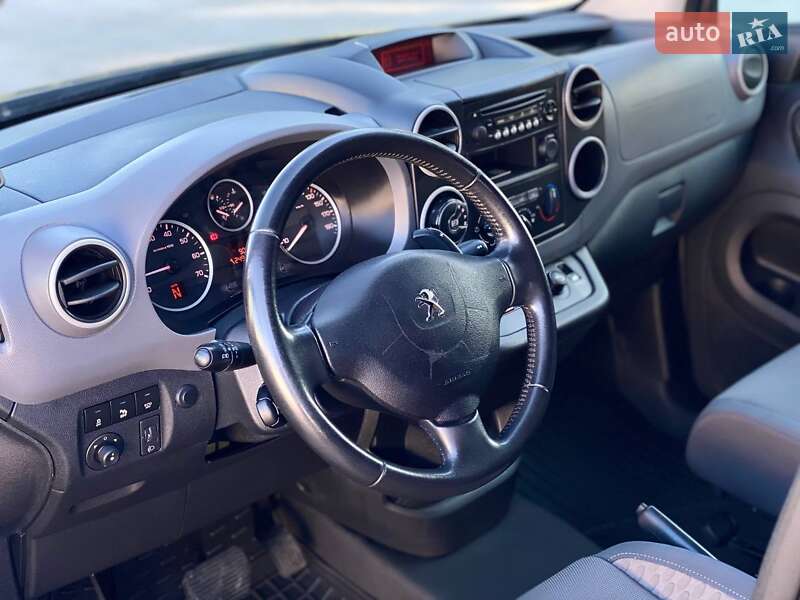 Минивэн Peugeot Partner 2016 в Киеве фото 10 Минивэн Peugeot Partner 2016 в Киеве