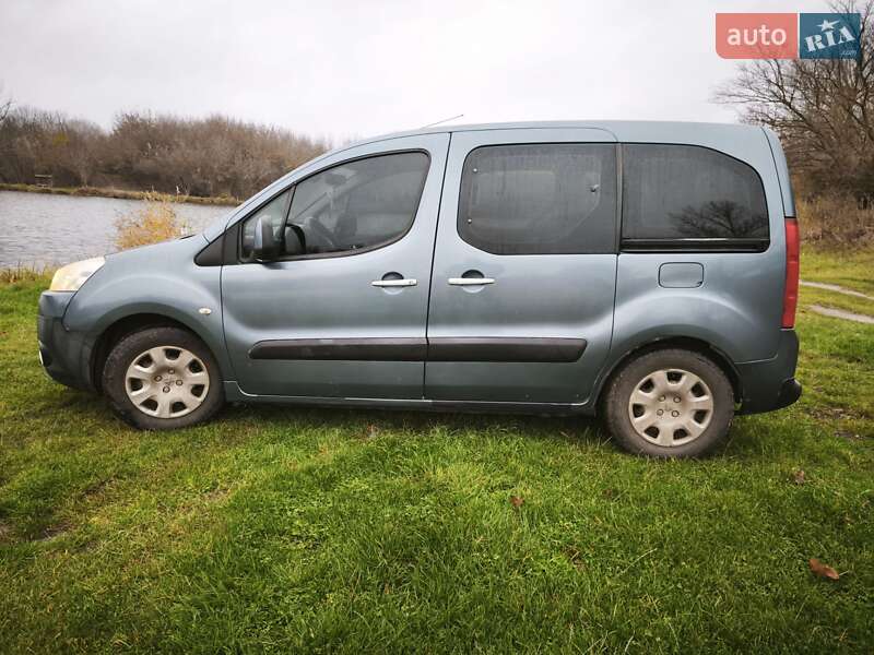 Минивэн Peugeot Partner 2011 в Киеве