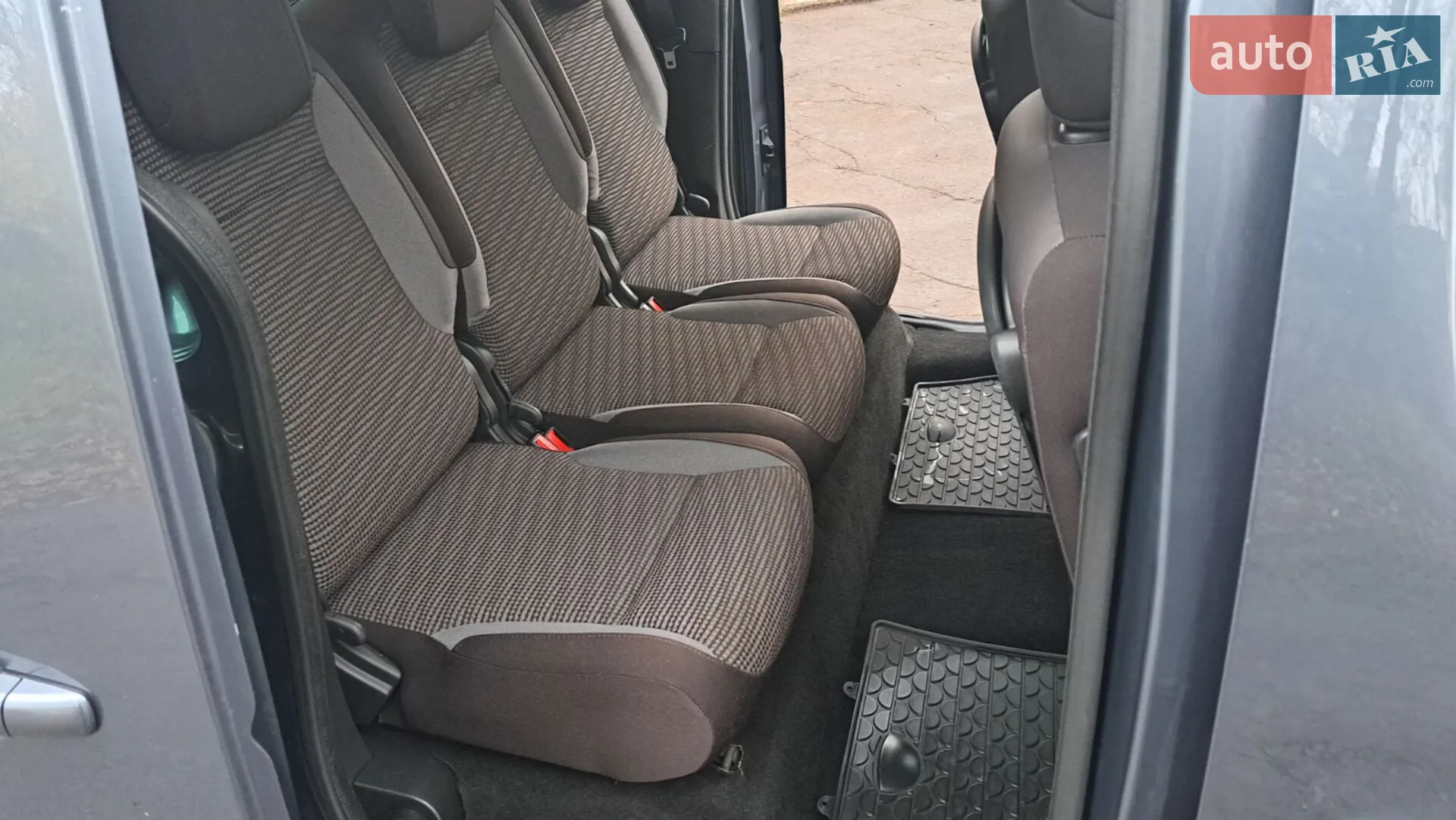 2012 Peugeot Partner - мініатюра 17