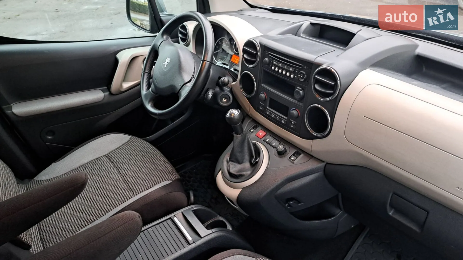 2012 Peugeot Partner - мініатюра 23