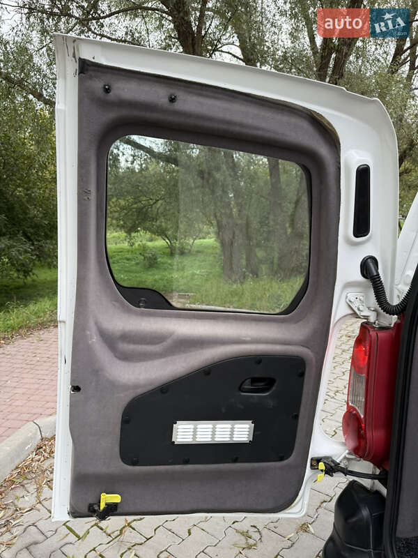 Мінівен Peugeot Partner 2009 в Хмельницькому фото 15 Мінівен Peugeot Partner 2009 в Хмельницькому