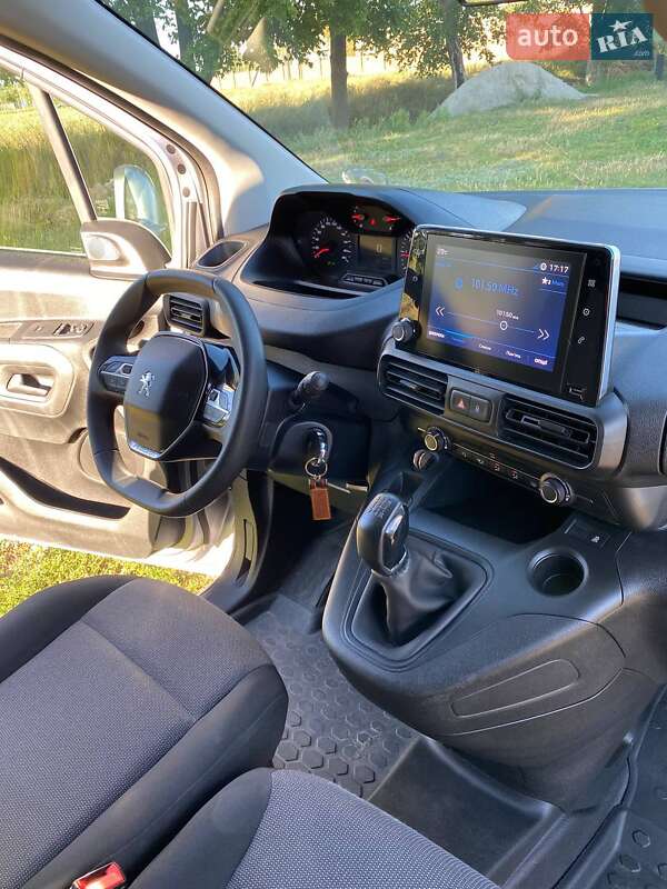 Вантажопасажирський фургон Peugeot Partner 2019 в Полтаві фото 24 Вантажопасажирський фургон Peugeot Partner 2019 в Полтаві