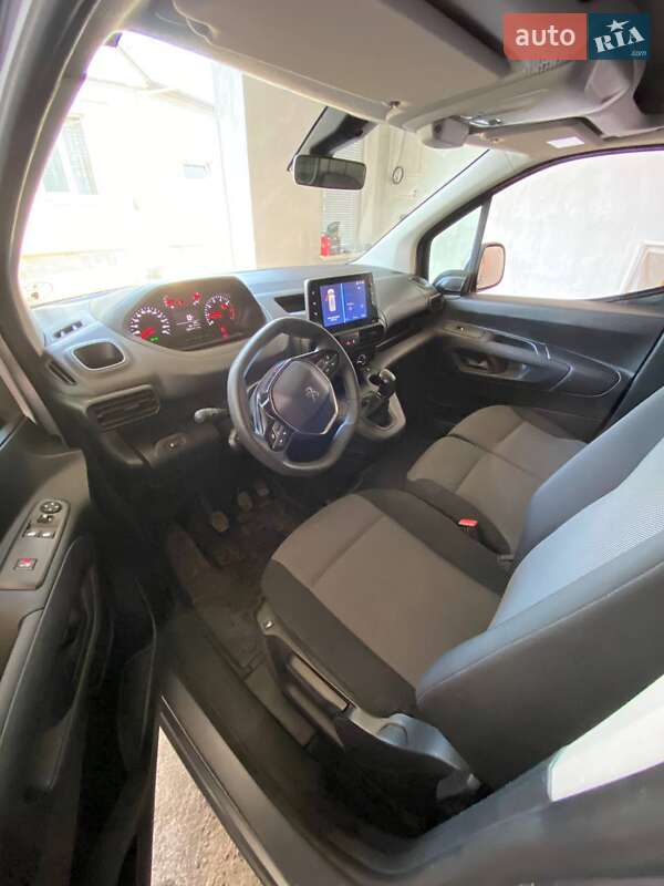 Вантажопасажирський фургон Peugeot Partner 2019 в Полтаві фото 36 Вантажопасажирський фургон Peugeot Partner 2019 в Полтаві