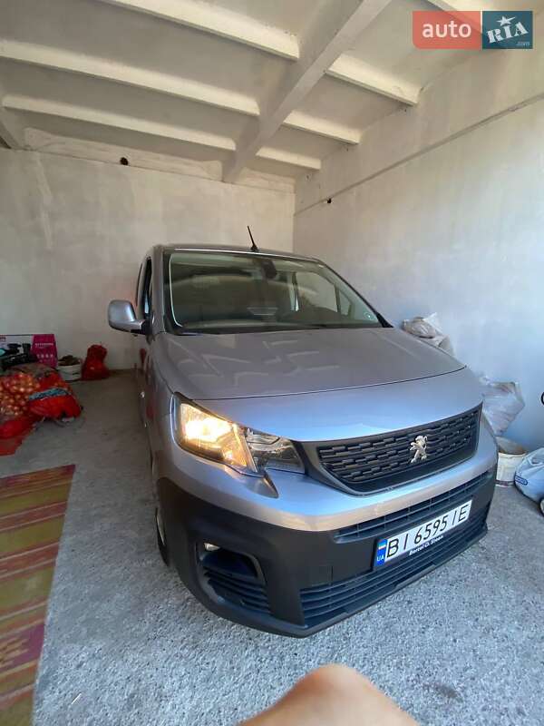 Вантажопасажирський фургон Peugeot Partner 2019 в Полтаві фото 43 Вантажопасажирський фургон Peugeot Partner 2019 в Полтаві