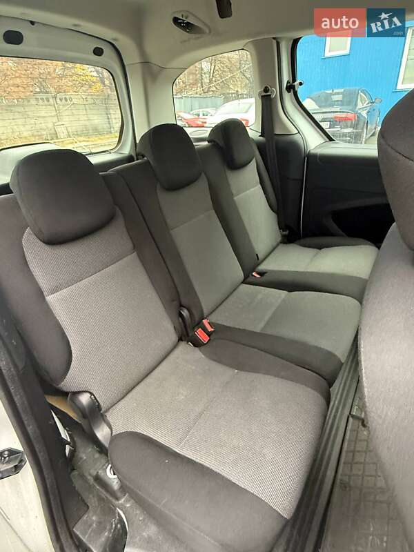 Минивэн Peugeot Partner 2017 в Киеве