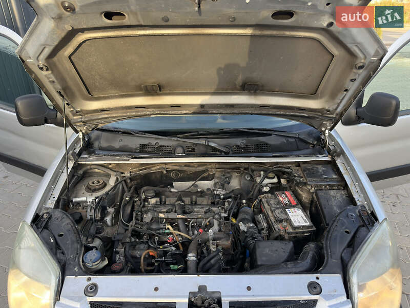 Минивэн Peugeot Partner 2003 в Тернополе