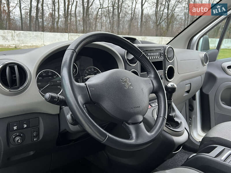 Мінівен Peugeot Partner 2011 в Луцьку