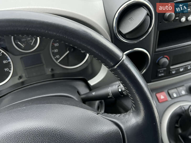 Мінівен Peugeot Partner 2011 в Луцьку