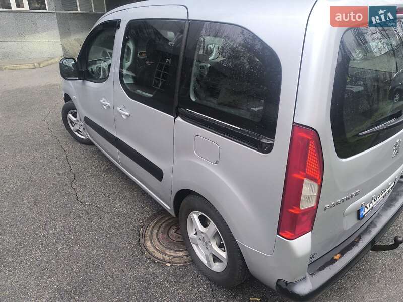 Минивэн Peugeot Partner 2010 в Киеве