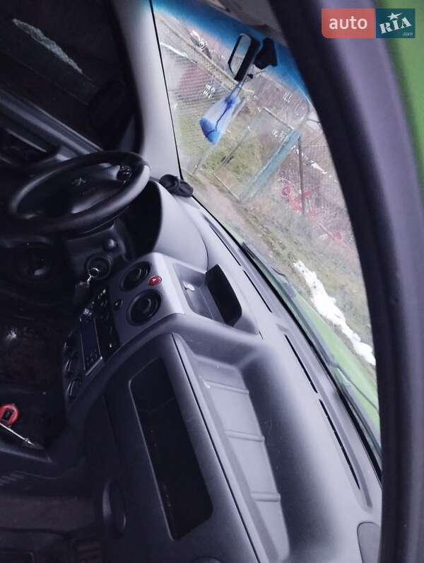 Мінівен Peugeot Partner 2006 в Самборі