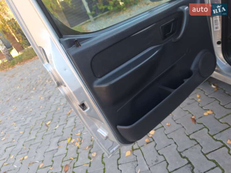 Мінівен Peugeot Partner 2007 в Чернівцях фото 23 Мінівен Peugeot Partner 2007 в Чернівцях