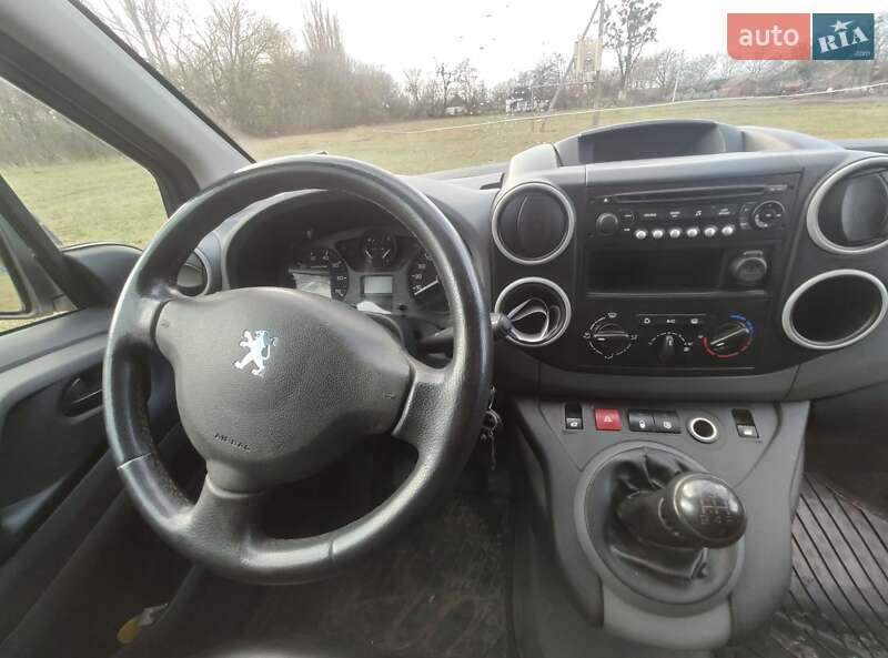 Вантажний фургон Peugeot Partner 2012 в Лохвиці фото 6 Вантажний фургон Peugeot Partner 2012 в Лохвиці