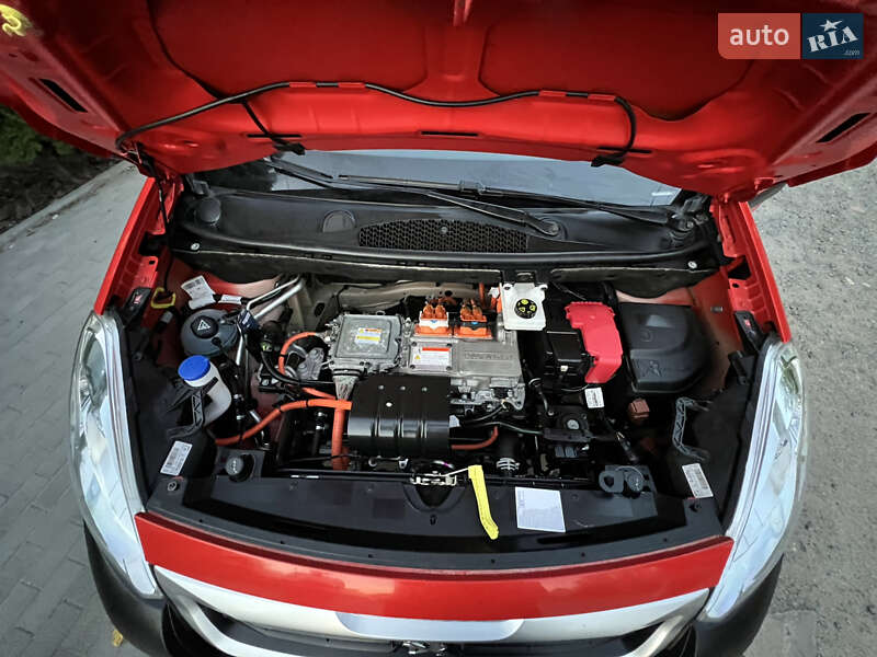 Грузовой фургон Peugeot Partner 2018 в Хмельницком